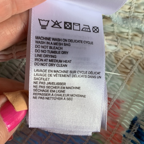 Farm Rio Macaw Wind Smocked Crop Top - Picture 16 of 16